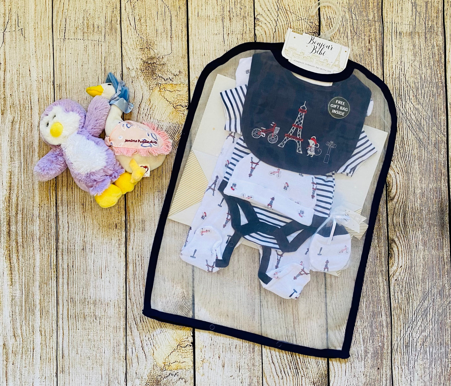 Baby 5 Piece Gift Set Layette with FREE gift bag - Paris design