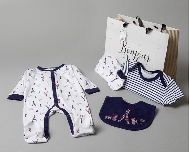 Baby 5 Piece Gift Set Layette with FREE gift bag - Paris design
